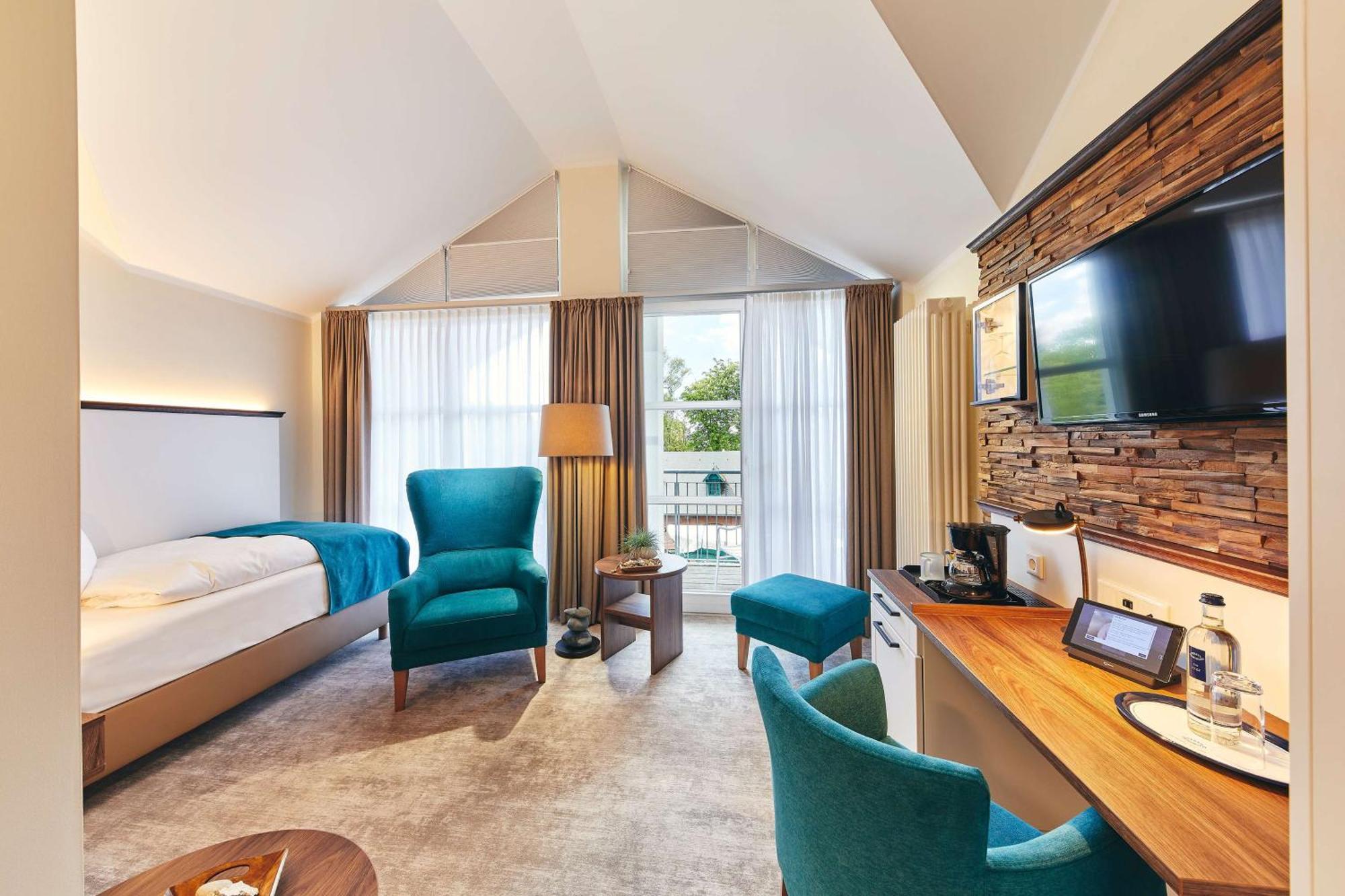 ดอรินต์ชตรันเดรสอร์ทแอนด์สปา ออทซีบัด วุสชโตรว์ Hotel วุสโทรว์ ภายนอก รูปภาพ